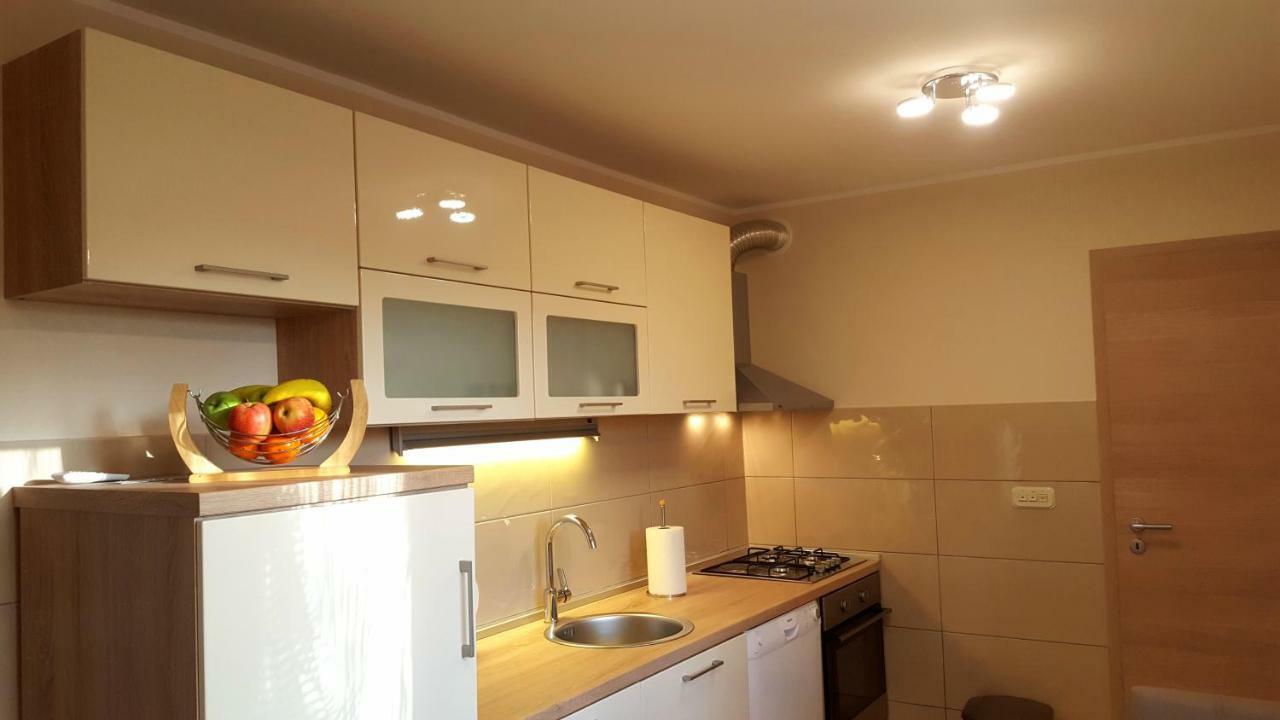 Apartment Tara Pula Exterior photo