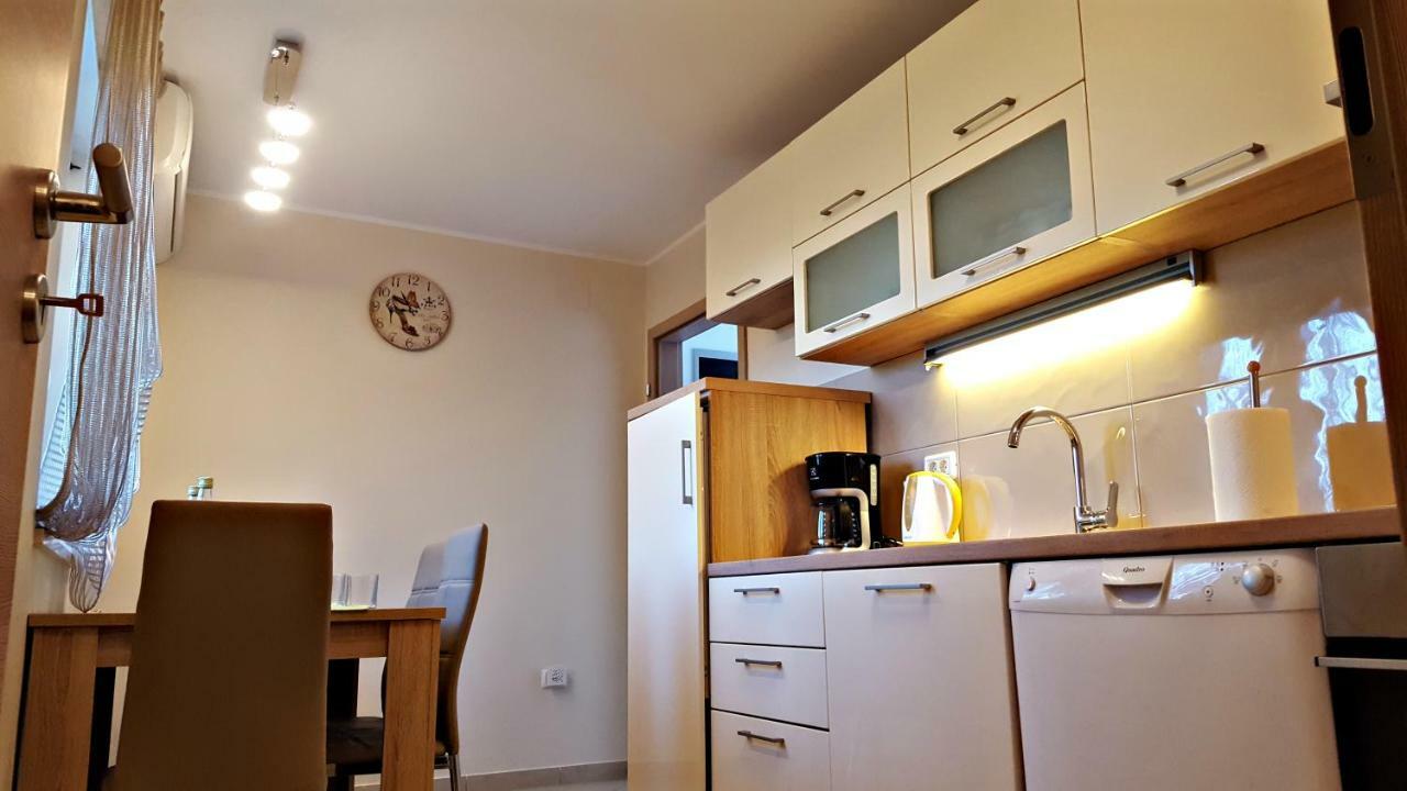 Apartment Tara Pula Exterior photo